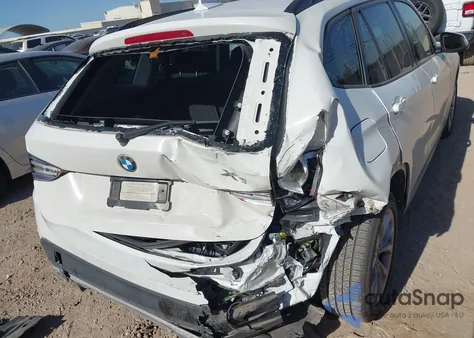 2014 BMW X1 xDrive28I z USA, uszkodzony, nr VIN WBAVL1C55EVY22729